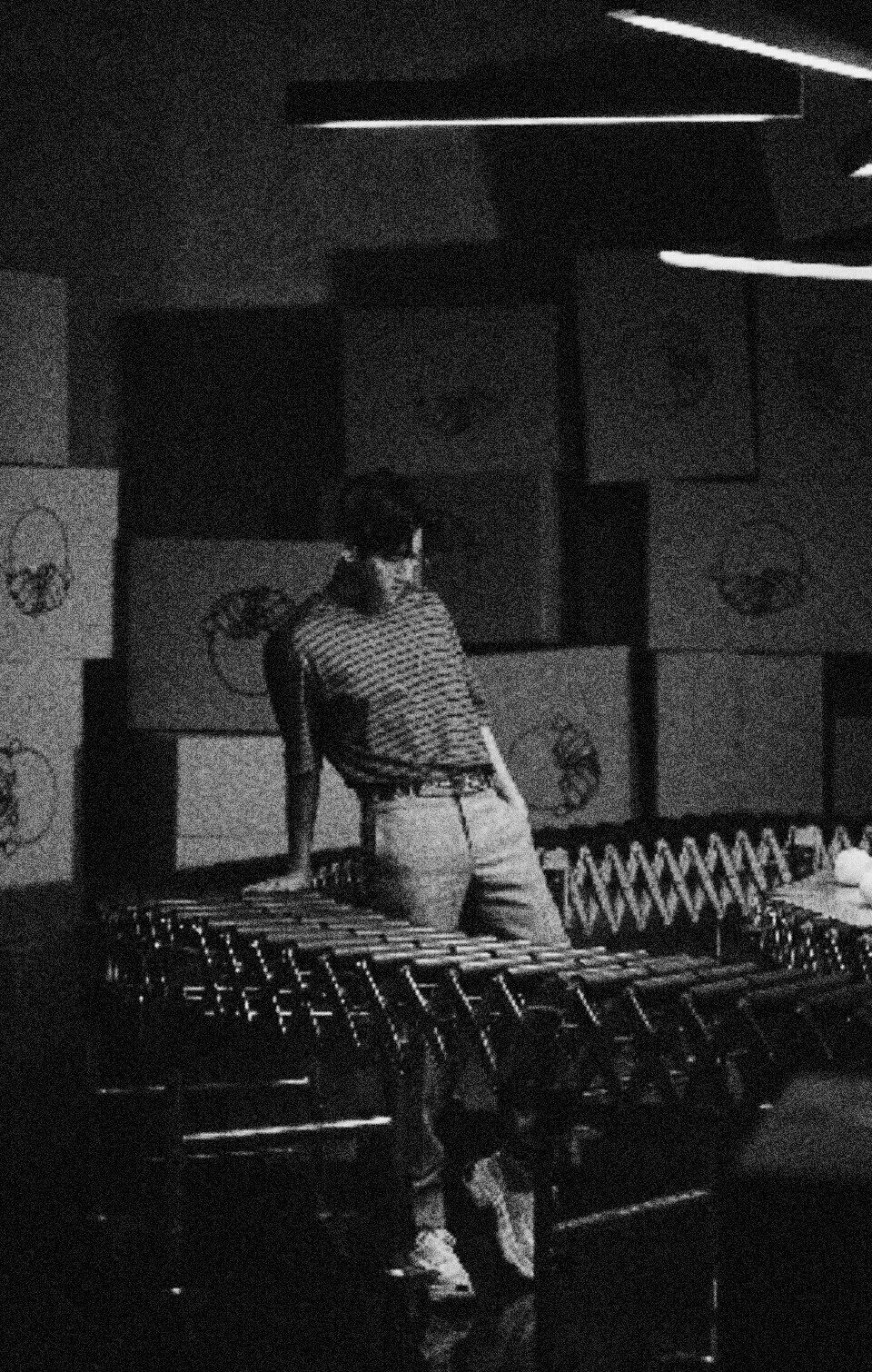 “他原本就是匹欲望深沉的饿狼。”