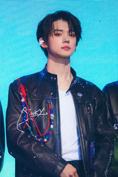 崔然竣YEONJUN