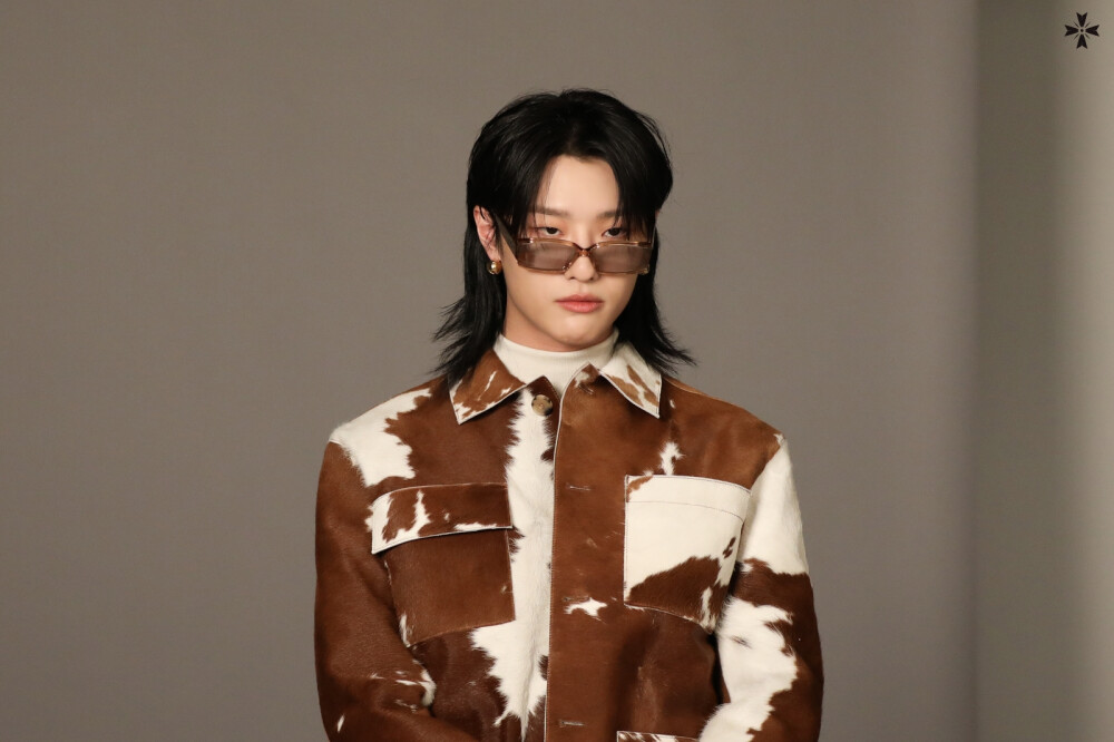 220107 承衍官推更新：
[WOODZ(曹承衍) POST]
HAPPY WOODZ YEAR♥