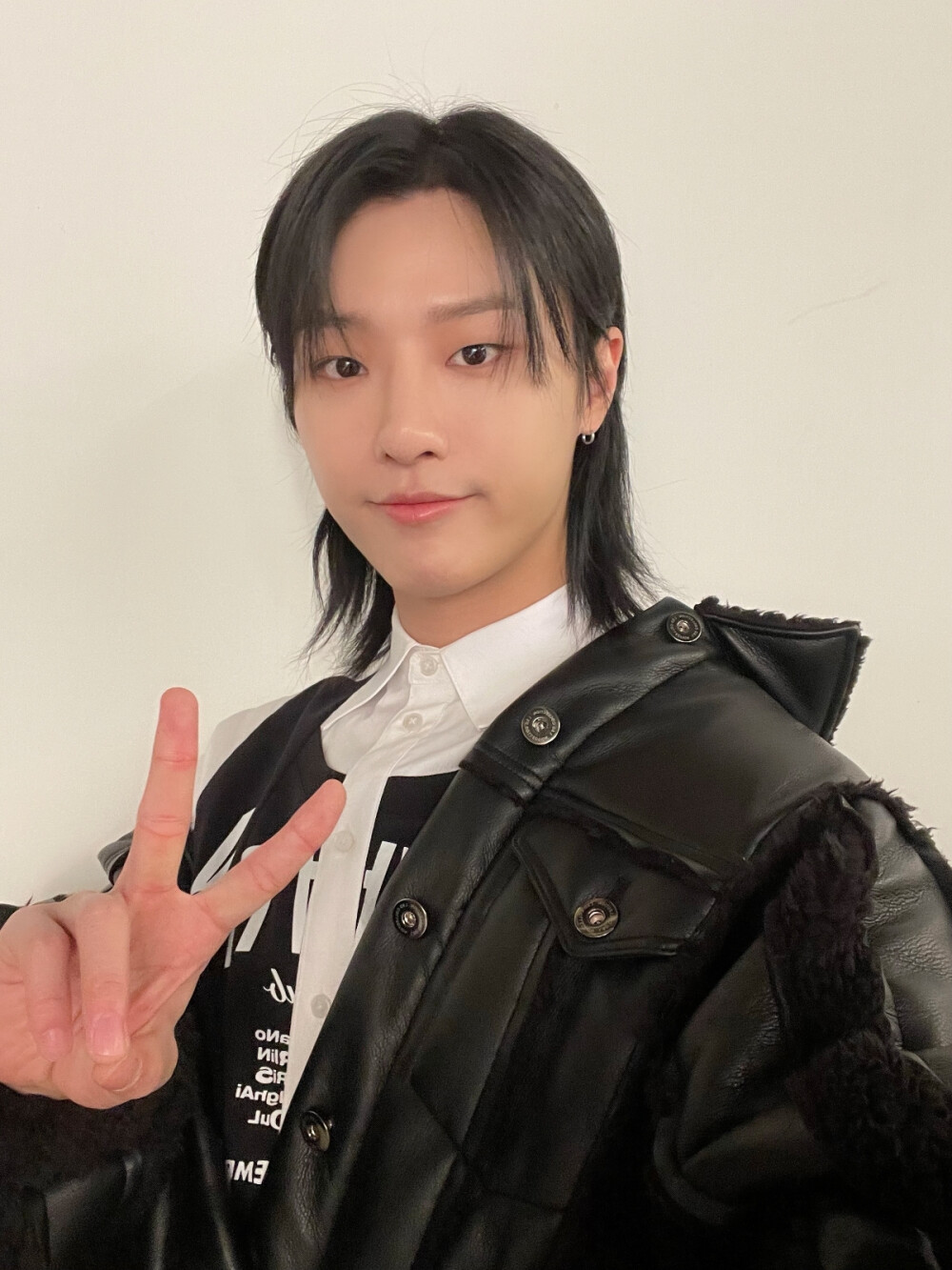 220107 承衍官推更新：
[WOODZ(曹承衍) POST]
HAPPY WOODZ YEAR♥