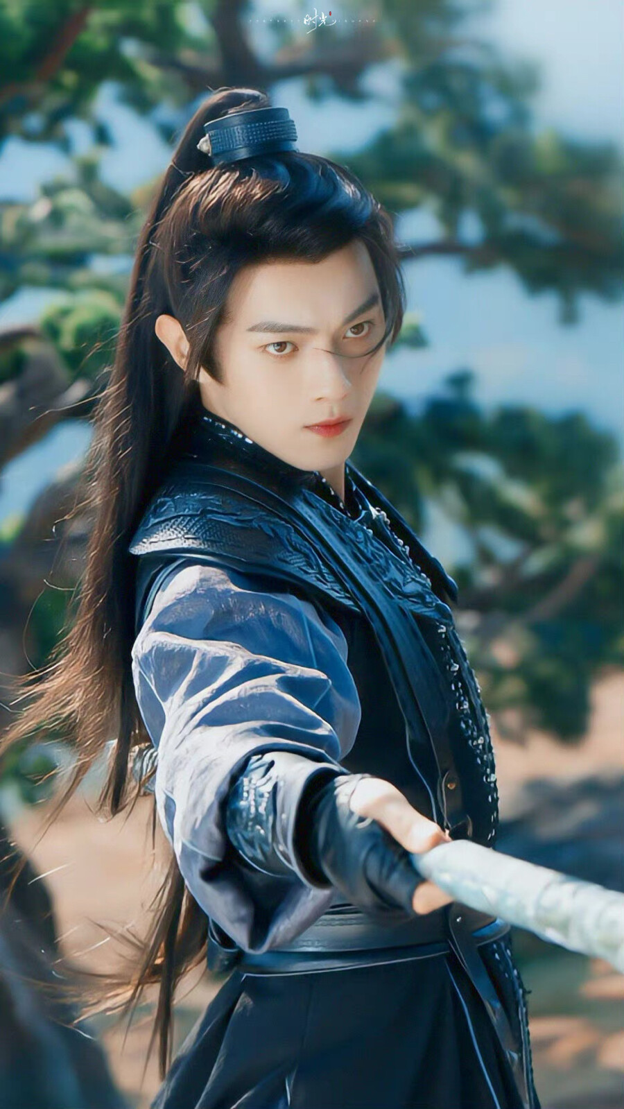 许凯东伯雪鹰雪鹰领主