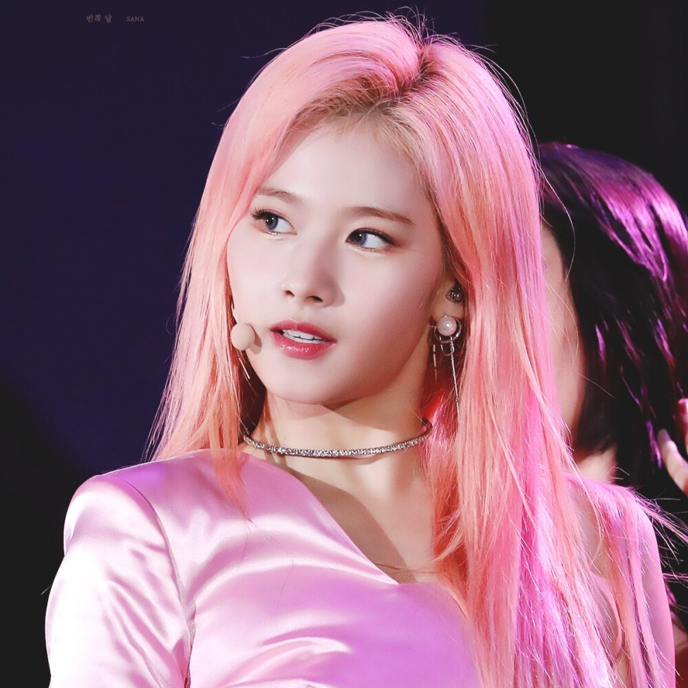 halfmoon_sana