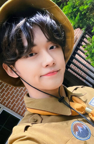 崔然竣小卡扫图