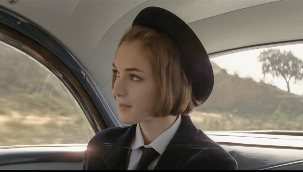 薇诺娜·瑞德/Winona Ryder
金色豪门
The Houseof theSpirits（1993）