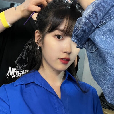 IU 李知恩 IG Instagram