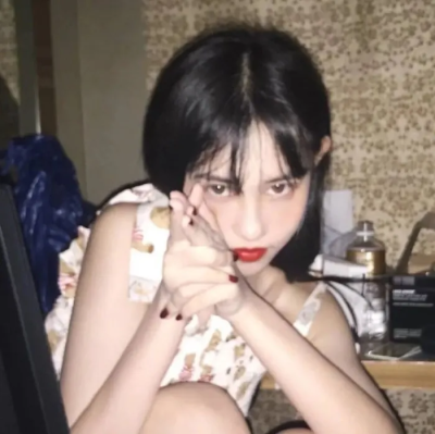 女头
二传@安额额额子