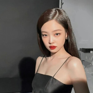 Jennie头像