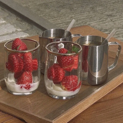 堆糖：怡酱好困惹