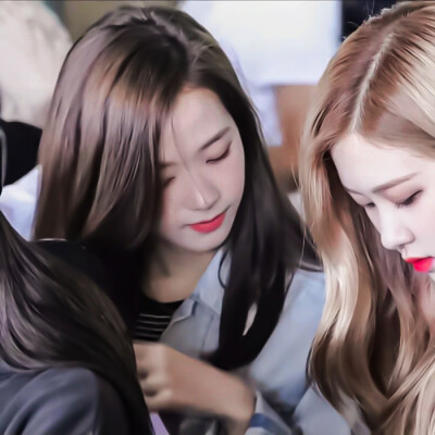 “玫瑰的刺是用来保护小兔子的”cr郁微