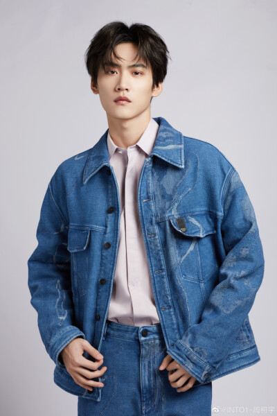 INTO1 周柯宇
今晚九点，看FENDI2022秋冬男装秀！