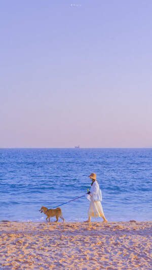 看浪花朵朵，听海浪的声音