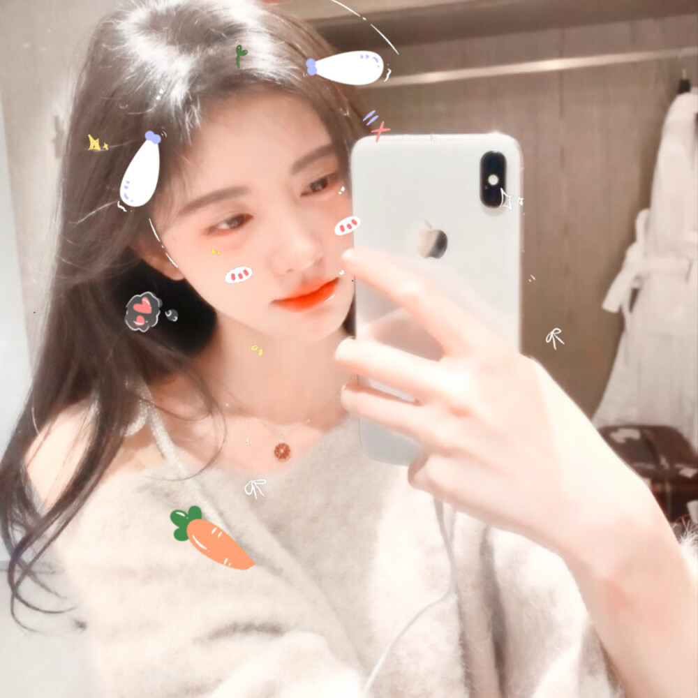 *鞠婧祎
贴纸©江时树