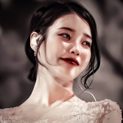 “有意义的人等再久都不算久.”
李知恩IU
moonlight_iu