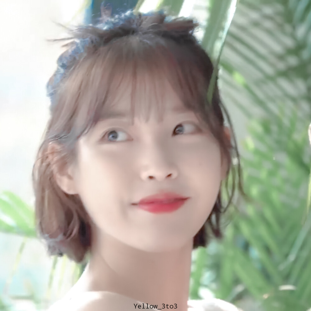 
·“要和我坠入爱河吗？×IU”
李知恩·李智恩
原截:小黄君