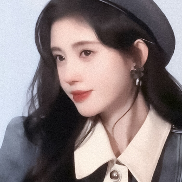 鞠婧祎
cr.江时树