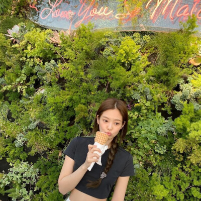 Jennie壁纸（香住了）