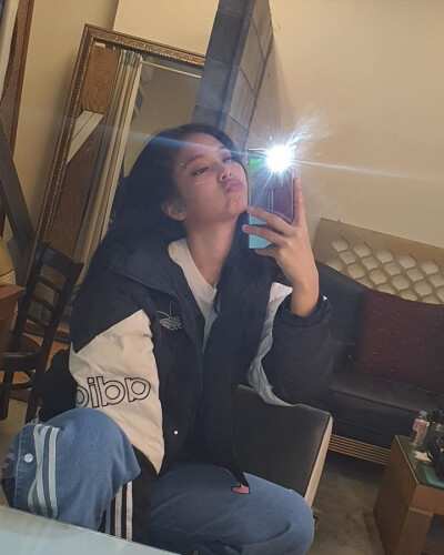 Jennie壁纸（香住了）