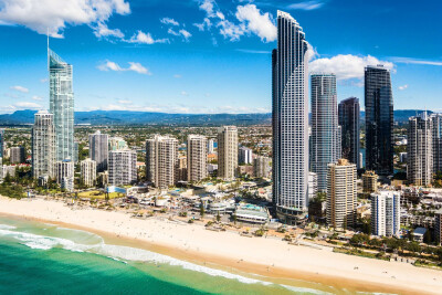 黄金海岸
黄金海岸是澳洲昆士兰的一座沿海城市，是该国第六大城与国际知名的观光都市。/Amazing Aerial Agency
