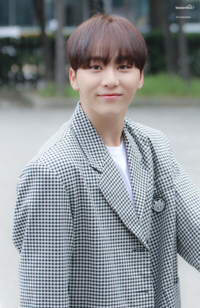 夫胜宽（SEUNGKWAN）