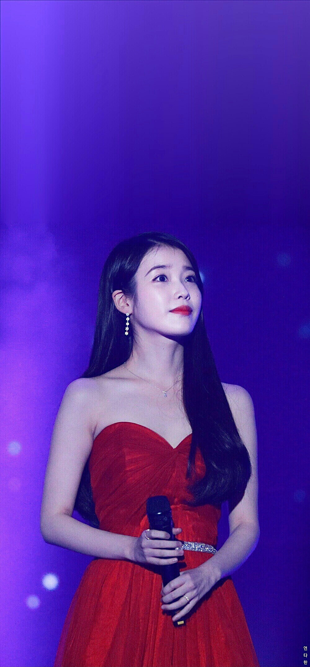 IU