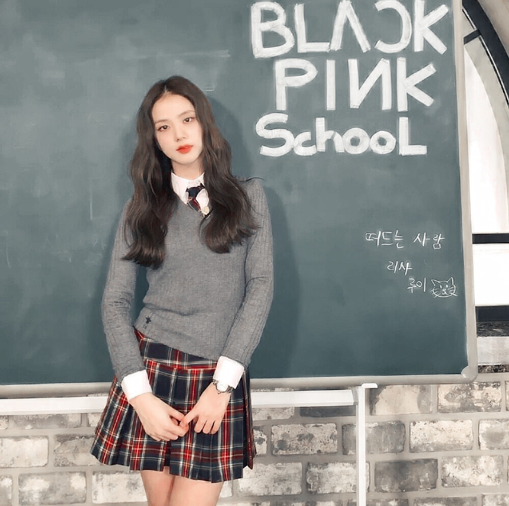 
BLAcKpInK ScHoOl * jisoo loves blink