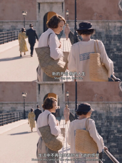 英剧《德雷尔一家》
剧情流畅，人物饱满，很真实的家庭剧。
每个人物都具有成长性，看见生活的各种可能。