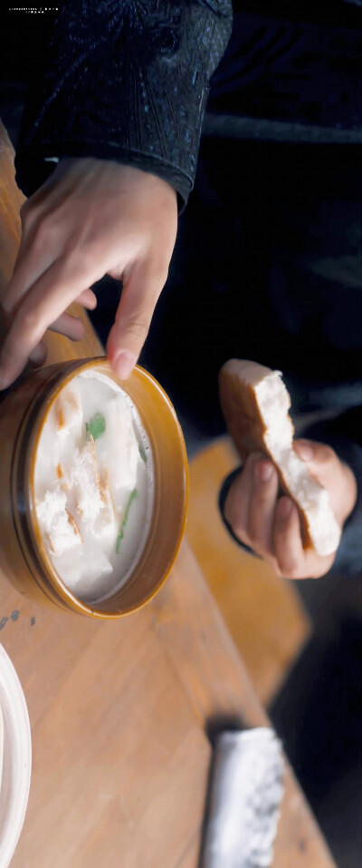 周生如故｜空镜
“有一些好吃的图”
是一部关于美食的剧吧
cr@栗川一茶