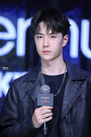 2021-10-18 植村秀品牌活动王一博