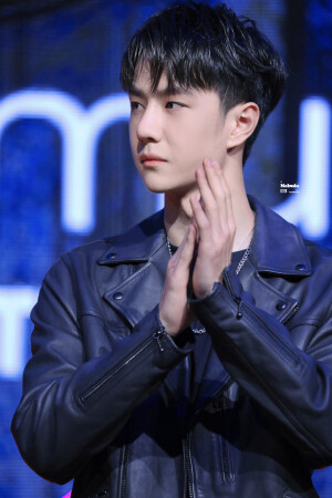 2021-10-18 植村秀品牌活动王一博