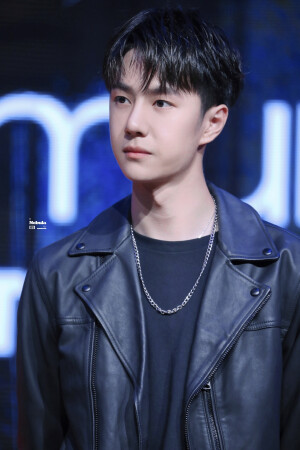 2021-10-18 植村秀品牌活动王一博