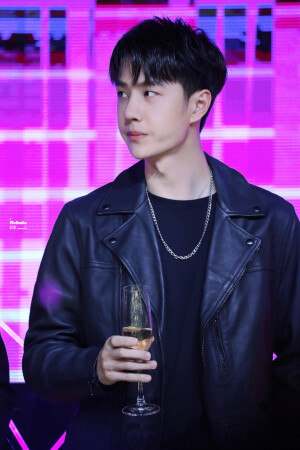 2021-10-18 植村秀品牌活动王一博