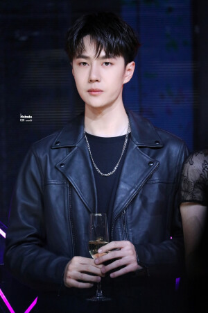 2021-10-18 植村秀品牌活动王一博