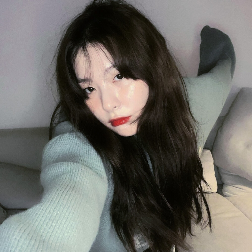 -SeulGi
原39xiu
c苏旻玧