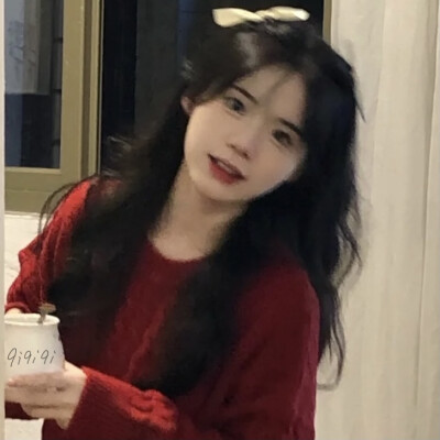 女头
人一简单就快乐，一世故就变老。