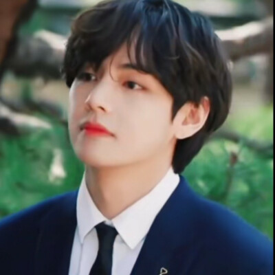 bts,
V