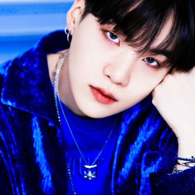 -Suga
原39xiu
c苏旻玧