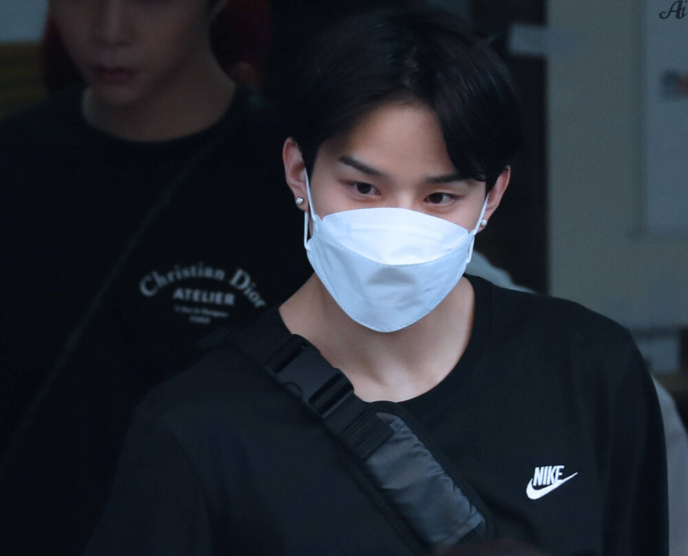 NCT 金廷祐 JUNGWOO
