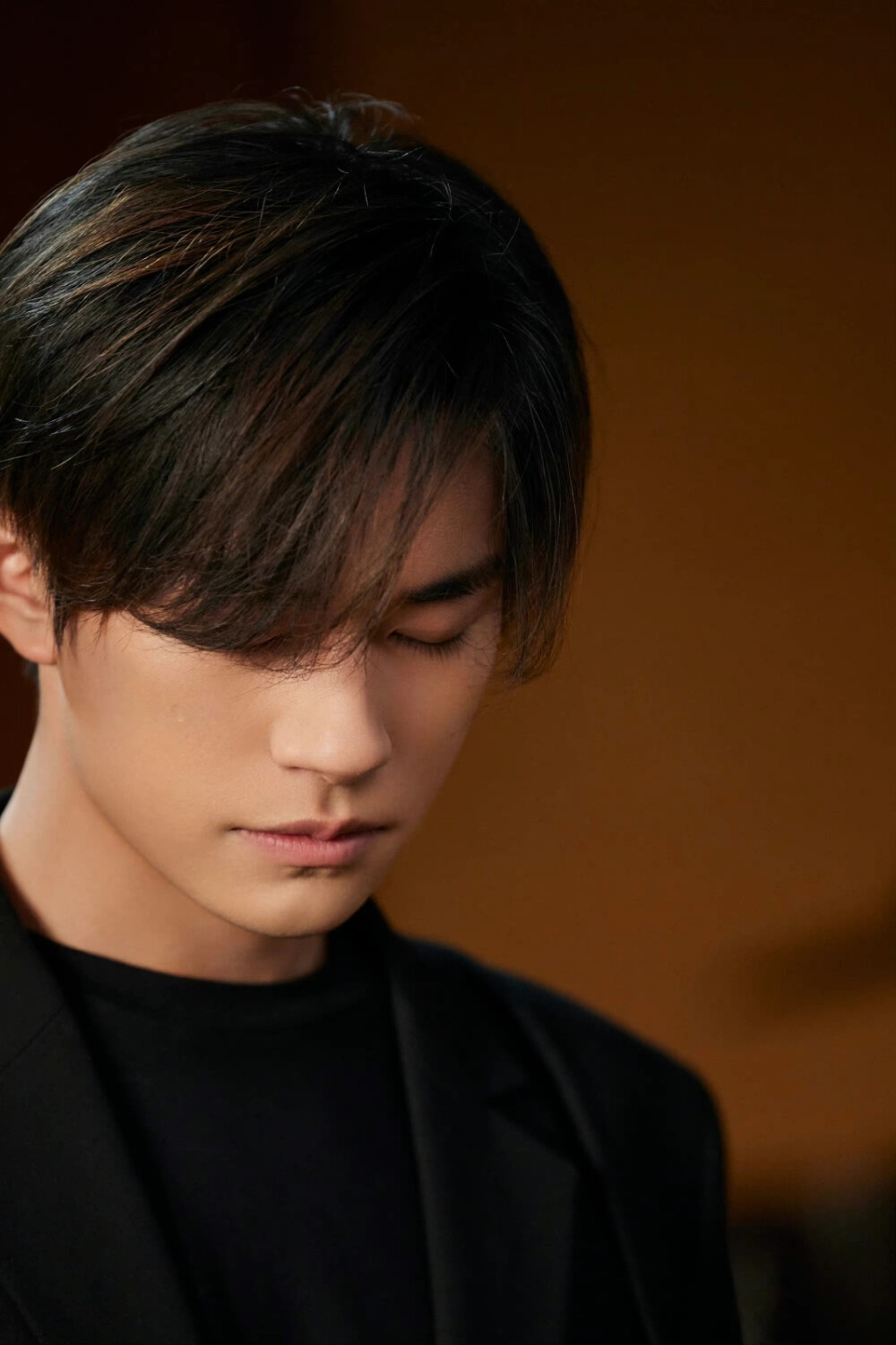 易烊千玺 电影奇迹笨小孩 主题曲
