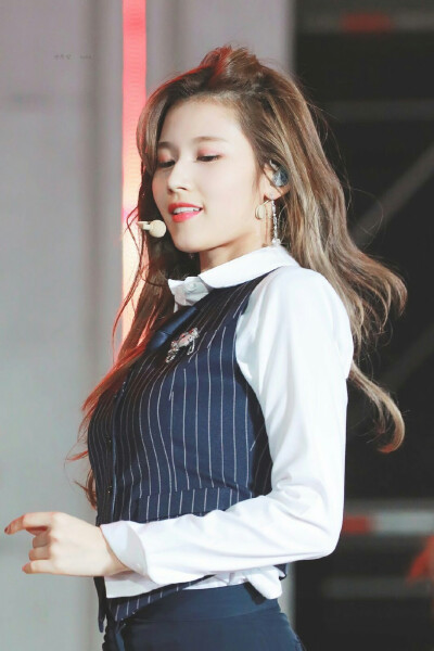 halfmoon_sana