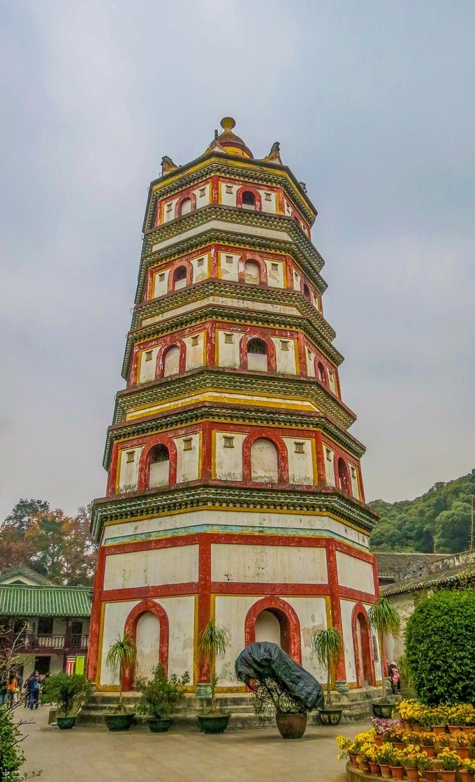 粤 韶关南华寺 灵照塔