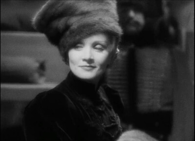 玛琳·黛德丽 / Marlene Dietrich
放荡的女皇
The Scarlet Empress (1934)
