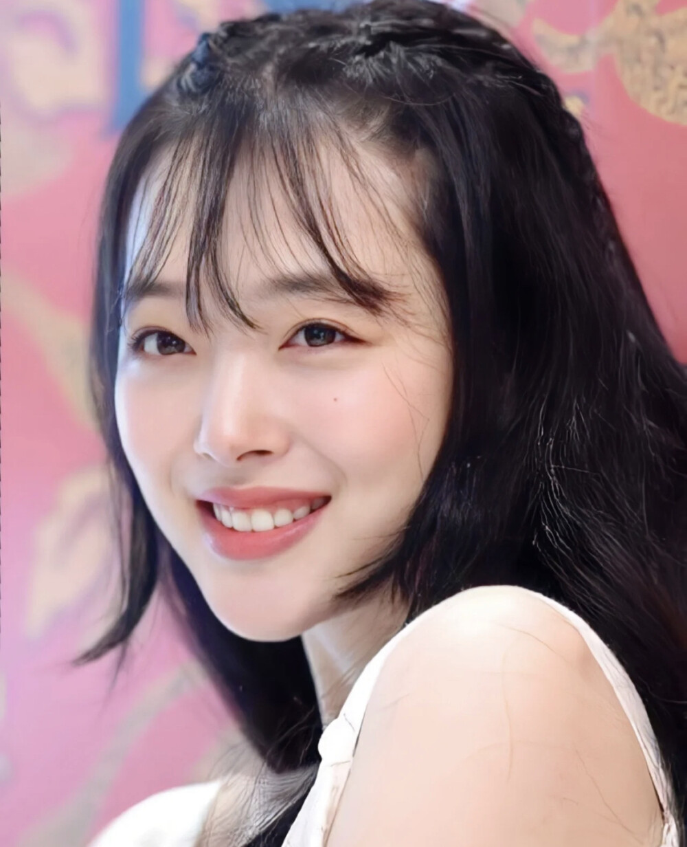 Sulli
