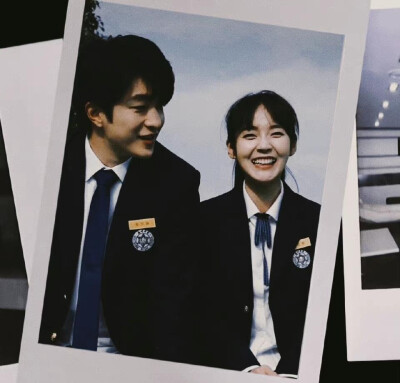 神都不忍他的爱尘封在过去