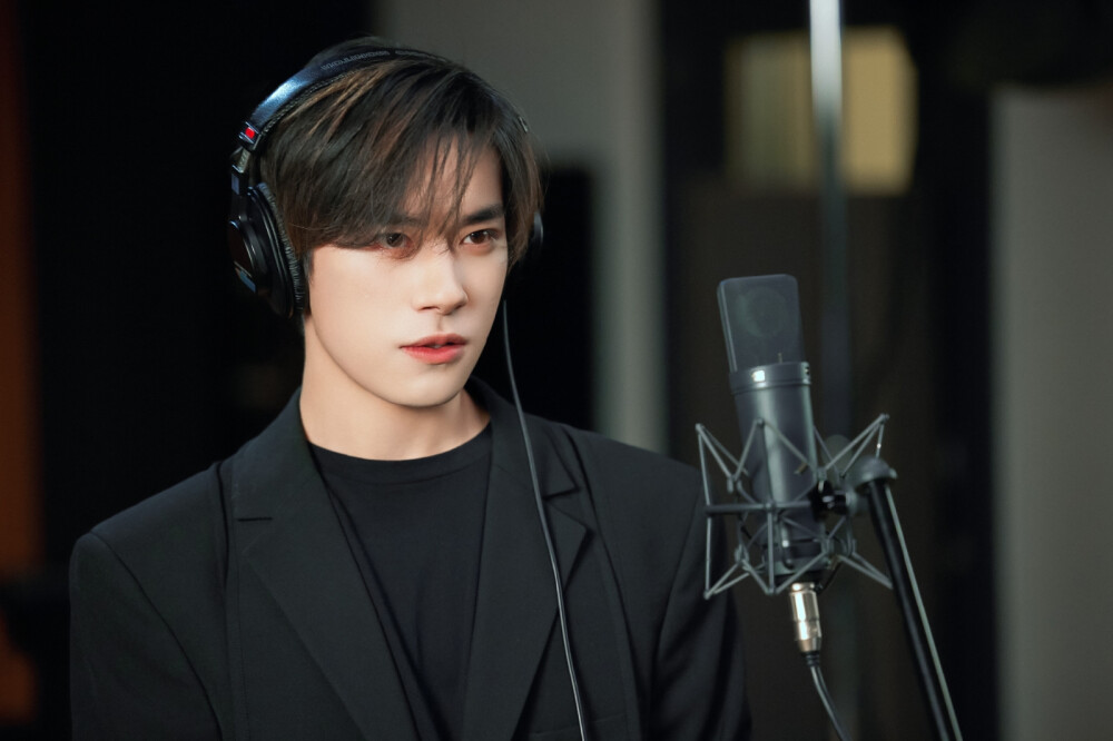 易烊千玺 奇迹笨小孩电影曲 还是笨小孩