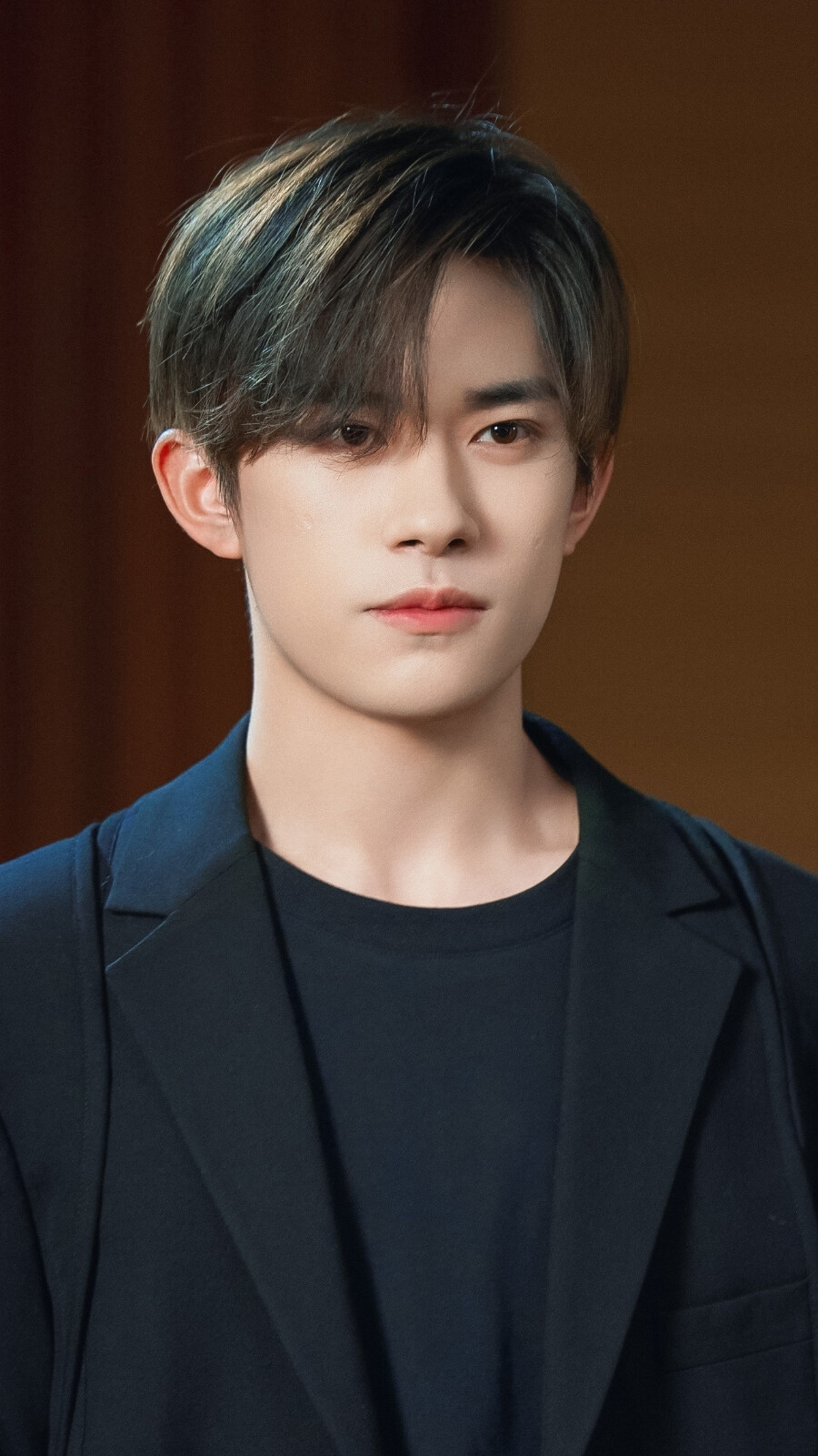 易烊千玺 奇迹笨小孩电影曲 还是笨小孩