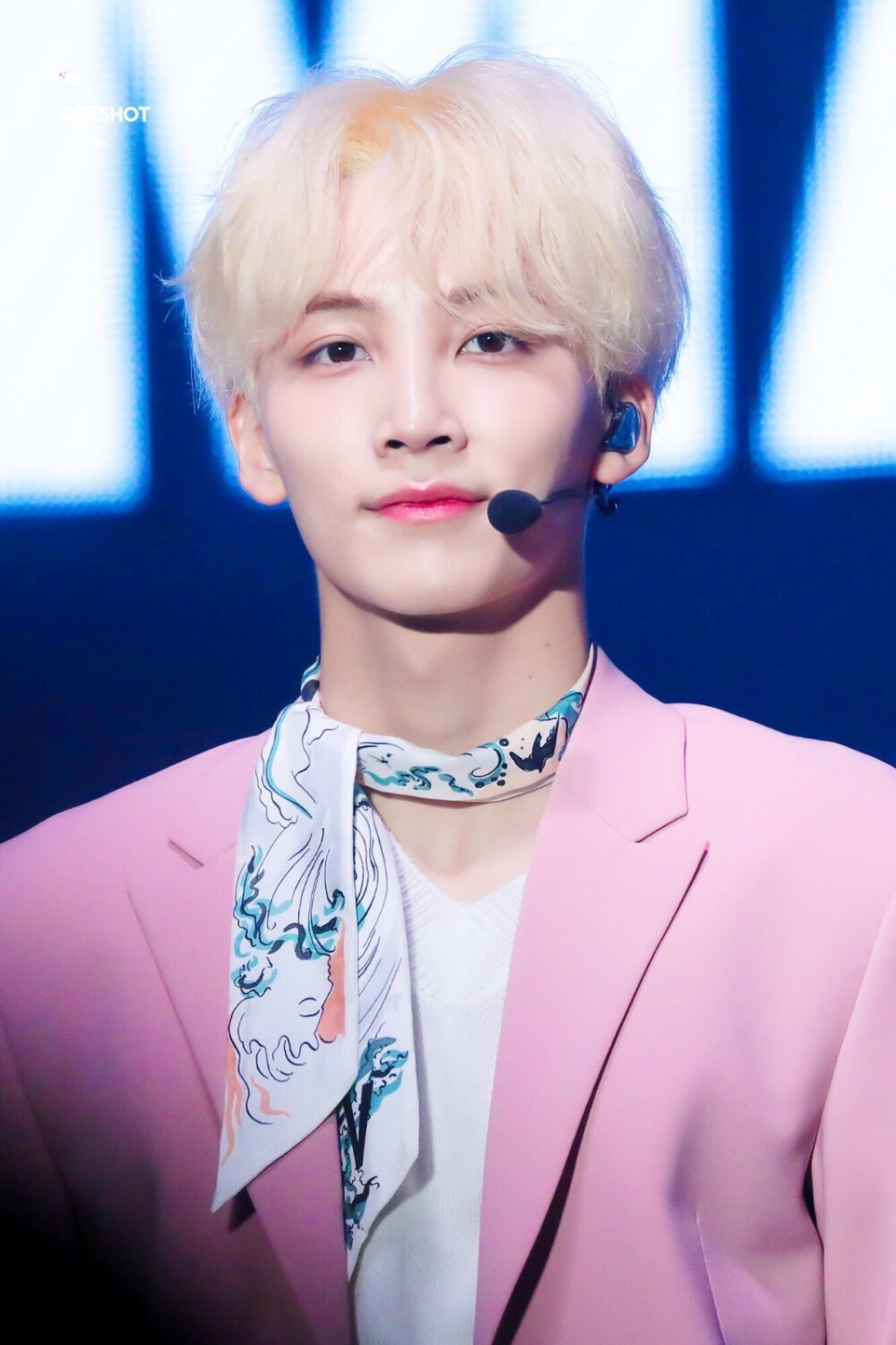 尹净汉（JEONGHAN）