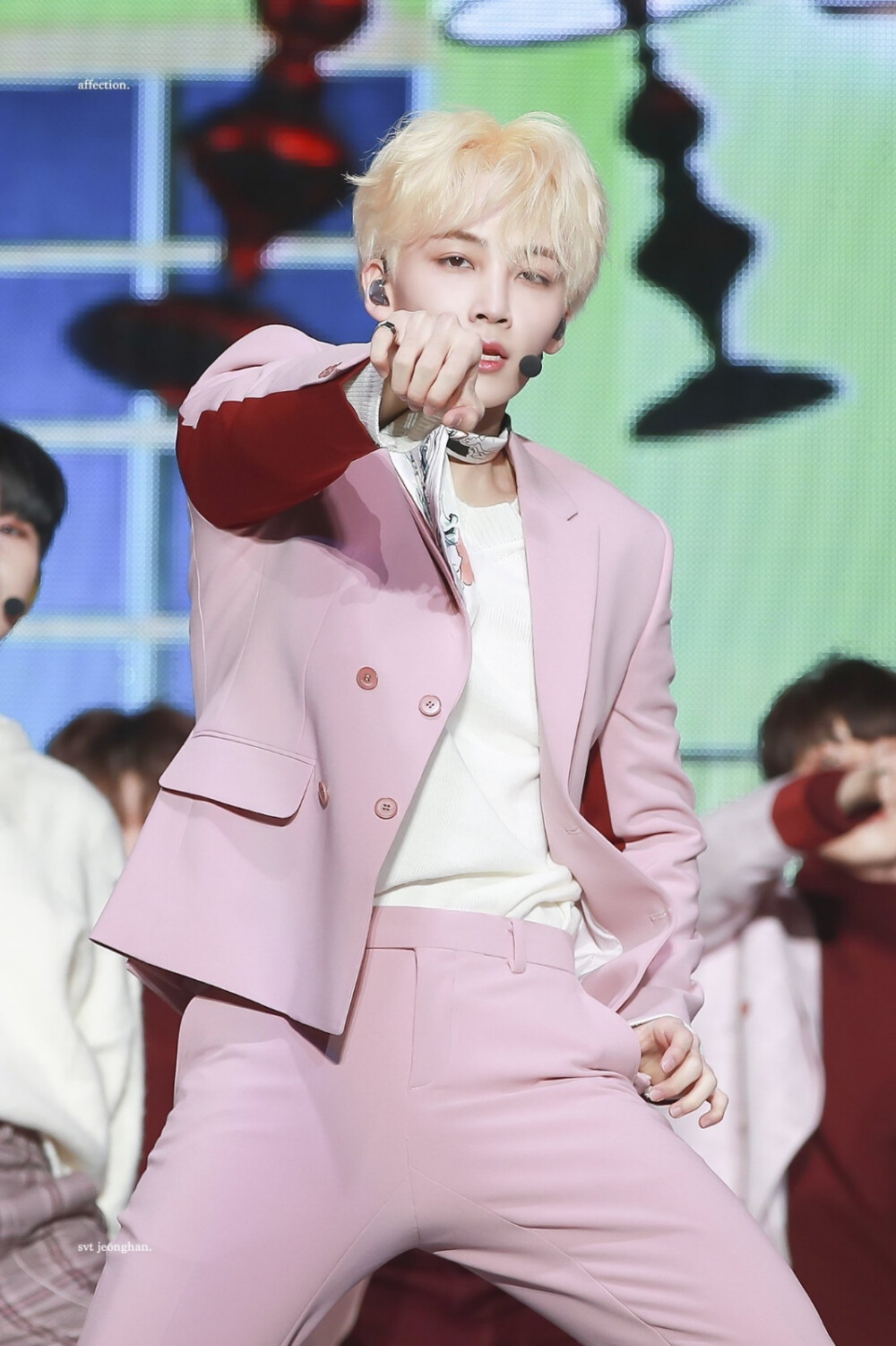 尹净汉（JEONGHAN）