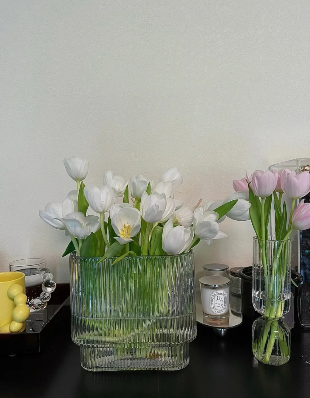 背景图
“花是浪漫的 浪漫是花的”