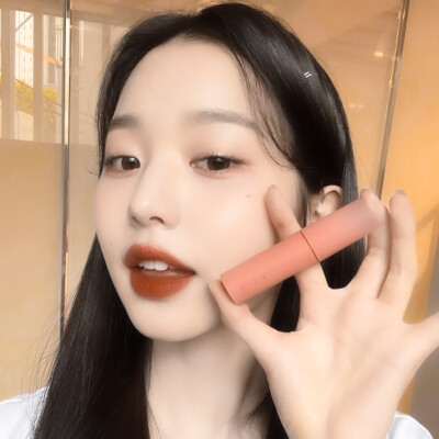  有些歌只听前奏就心动 有些人光是遇见就like。