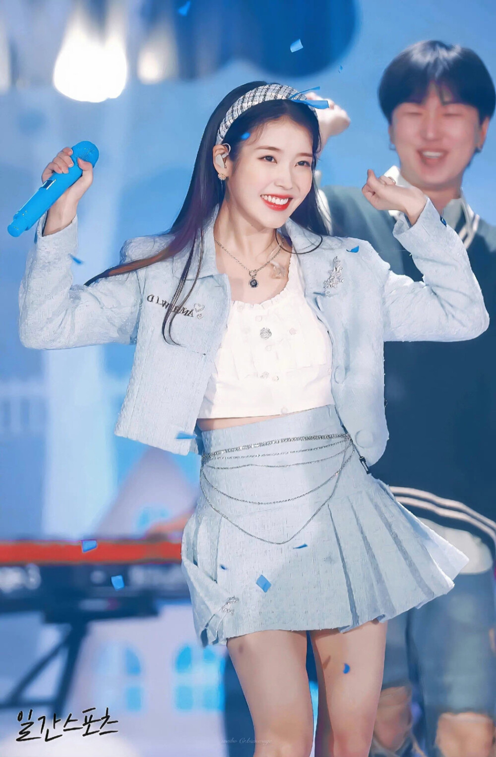 IU